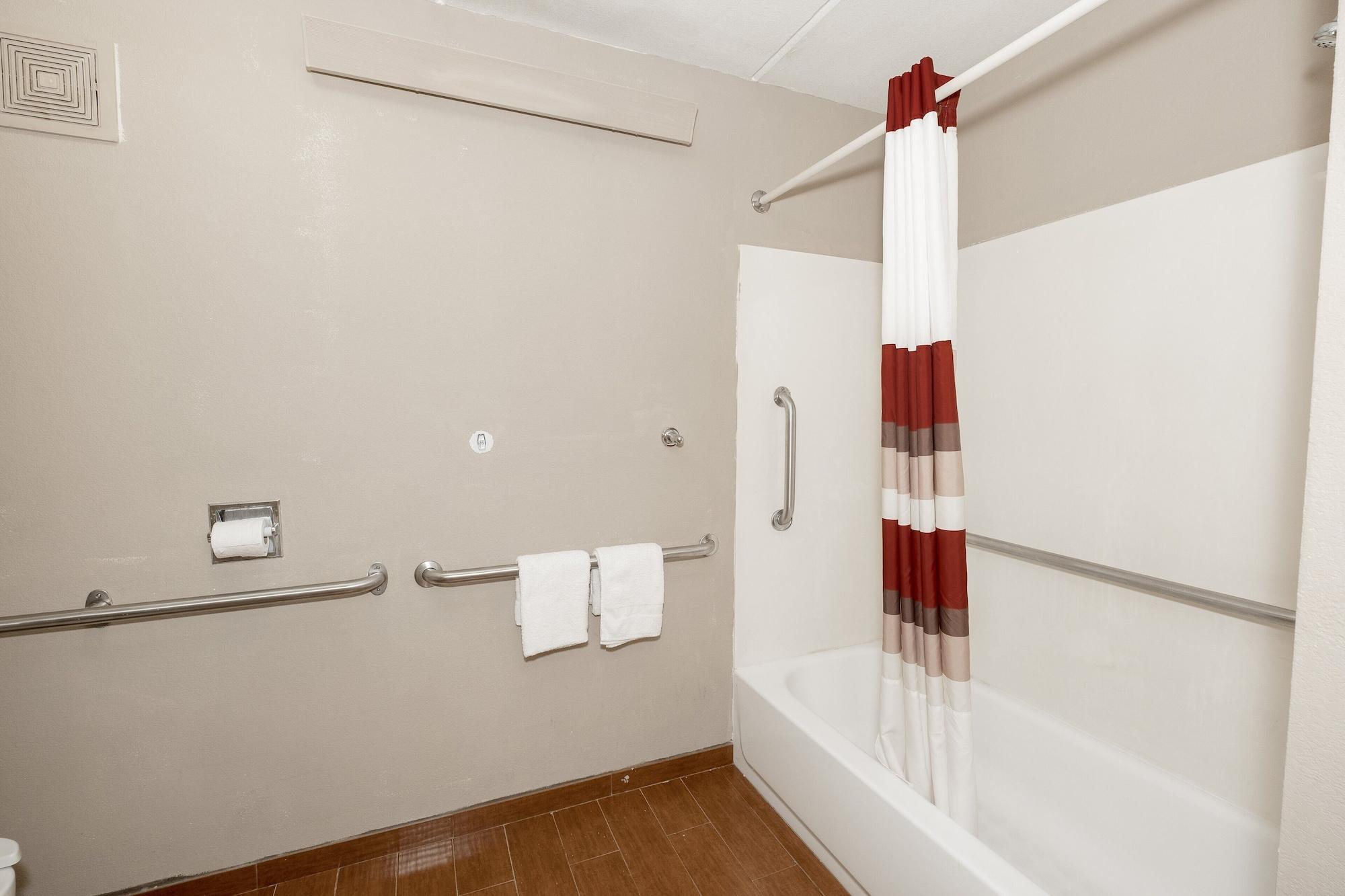 Red Roof Inn Jackson Downtown - Fairgrounds Экстерьер фото