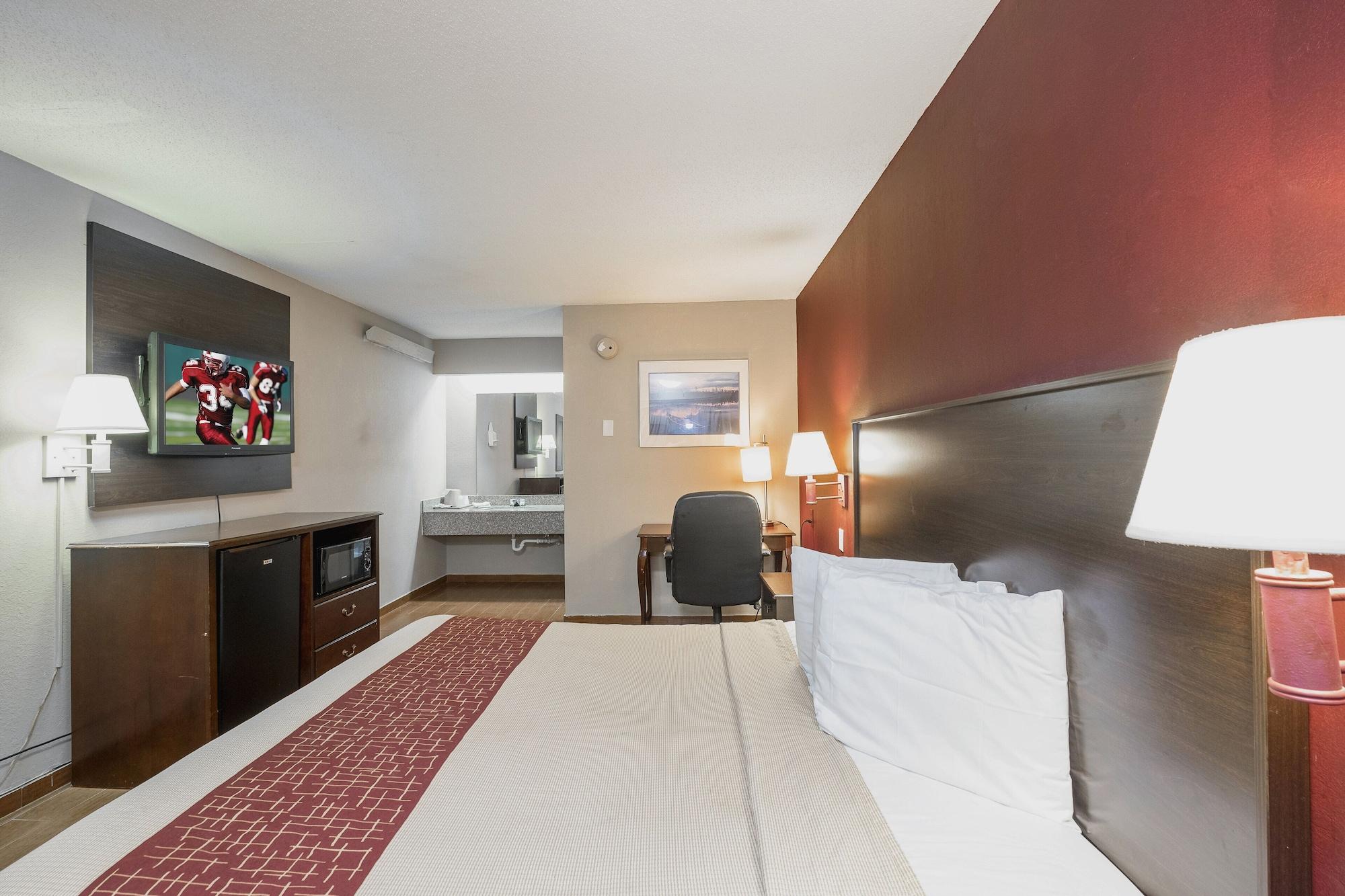 Red Roof Inn Jackson Downtown - Fairgrounds Экстерьер фото