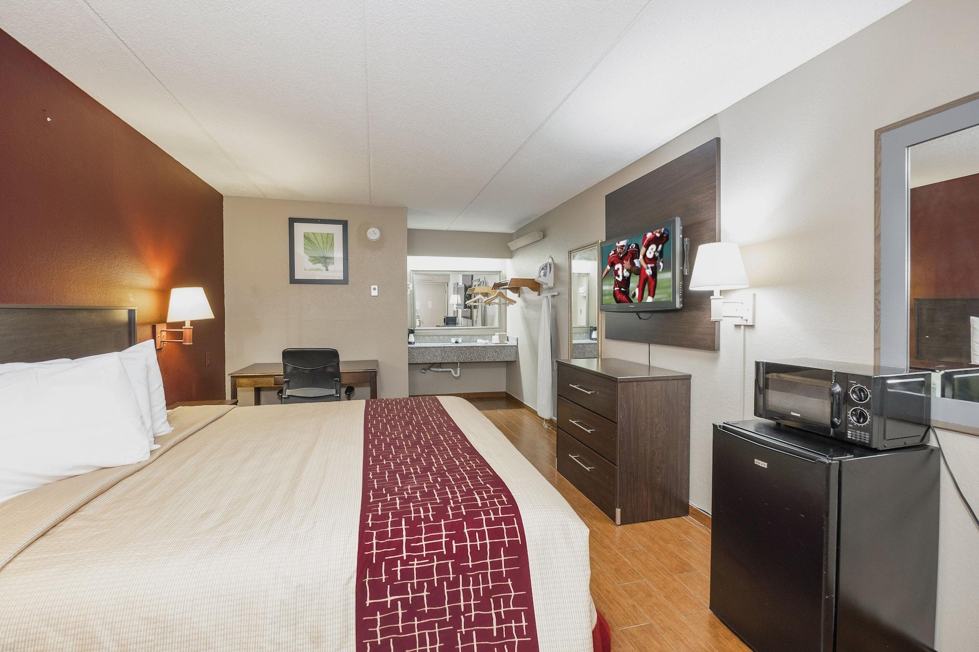 Red Roof Inn Jackson Downtown - Fairgrounds Экстерьер фото